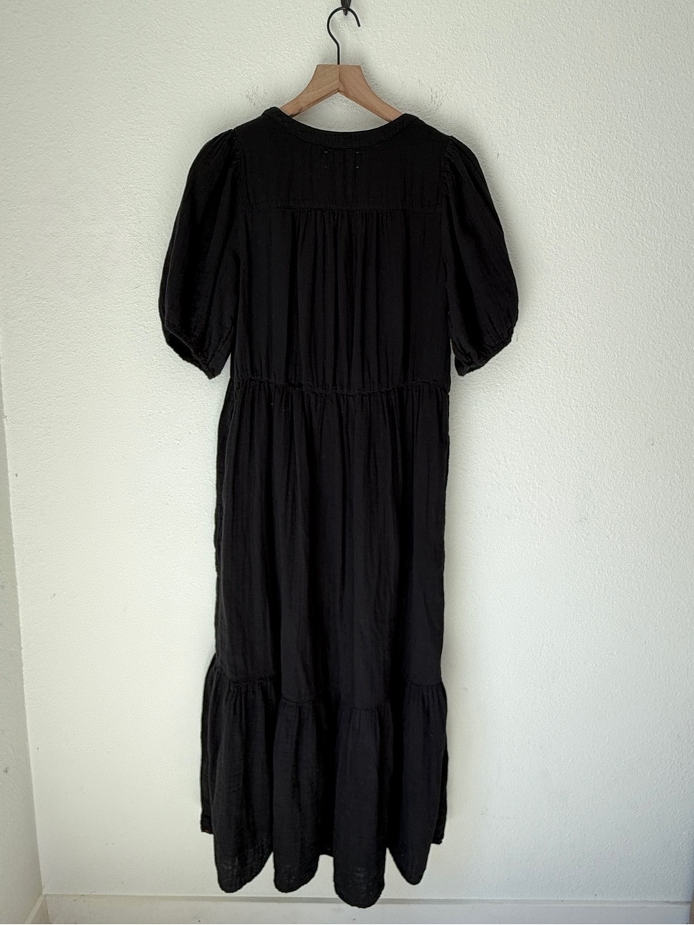 XiRENA Black Lennox Dress - Button-Front Midi Dress with Puff Sleeves - Small - Picture 5 of 12